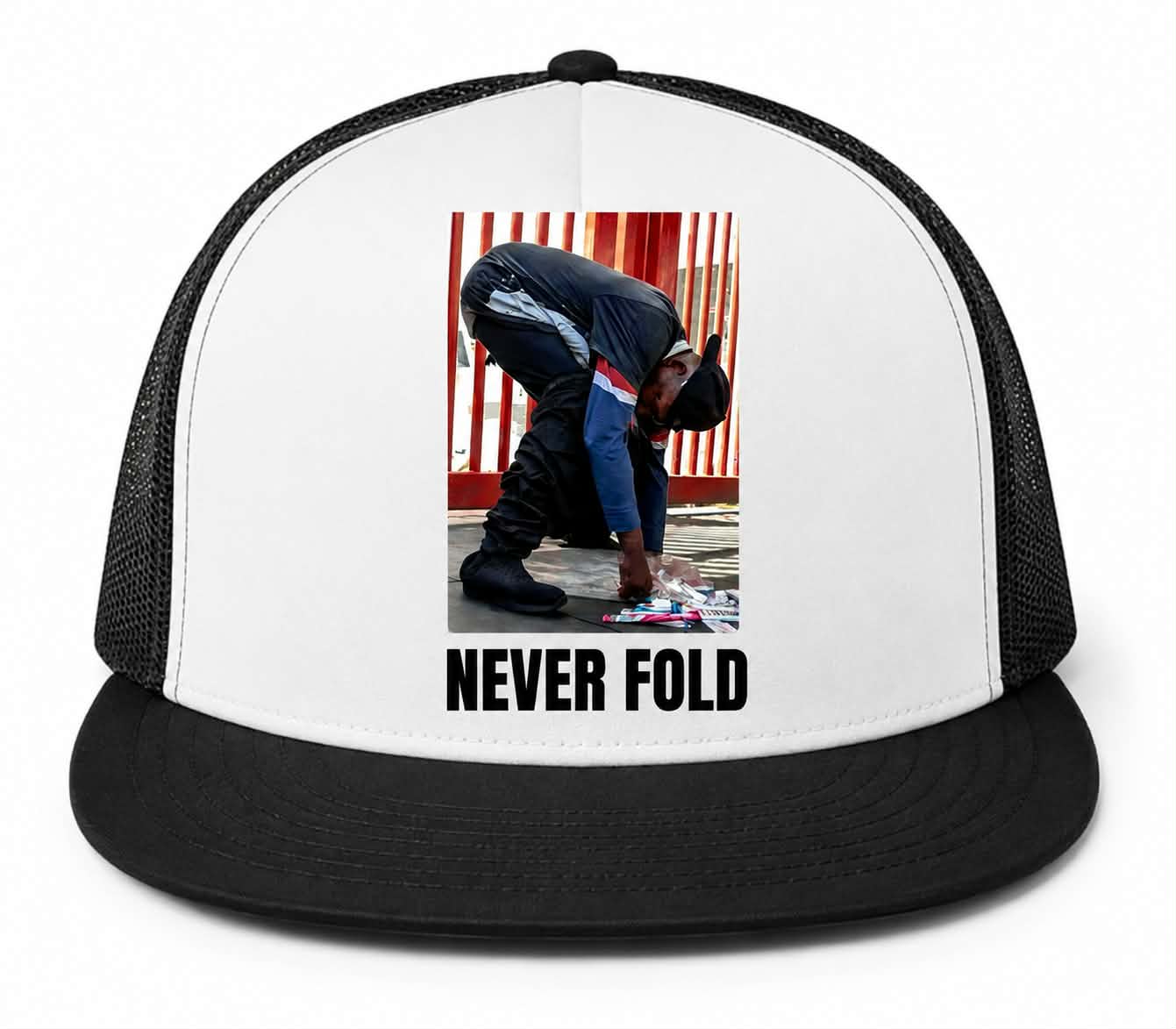 NEVER FOLD Black and white Skate Cap
